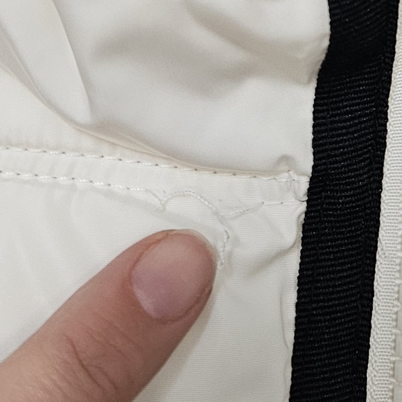 Andrew Marc New York Performance Puffer Vest Large - Picture 4 of 8